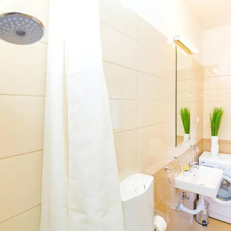 Lux Centre * 스플리트